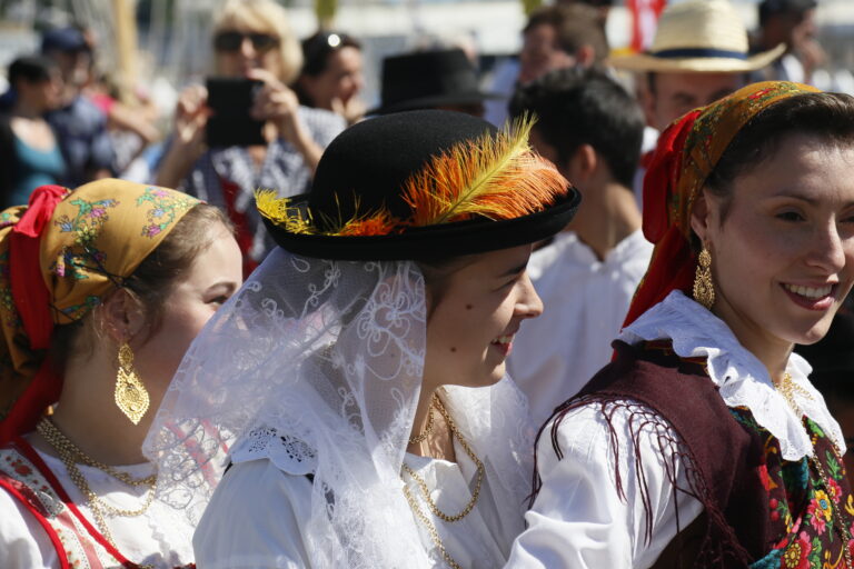 Femme costumée