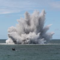 Destruction d'une mine par les marins du Chasseur de Mines Tripartite (CMT) l'Aigle. Le samedi 20 août 2022, au large de Dieppe.

Depuis 1996, des opérations interalliées baptisées « HOD » sont conduites chaque année en Manche – et mer du Nord afin d'éliminer les munitions à caractère historique. Les fonds marins de cet espace maritime sont, en effet, caractérisés par la présence significative d'engins explosifs issus des deux derniers conflits mondiaux (bombes, obus concrétionnés, mines de fond). La recherche et la neutralisation de ces dangers est donc un enjeu de sécurité maritime, et l'opération « HOD » participe directement à la sécurisation des fonds marins de le Manche et de la mer du Nord.